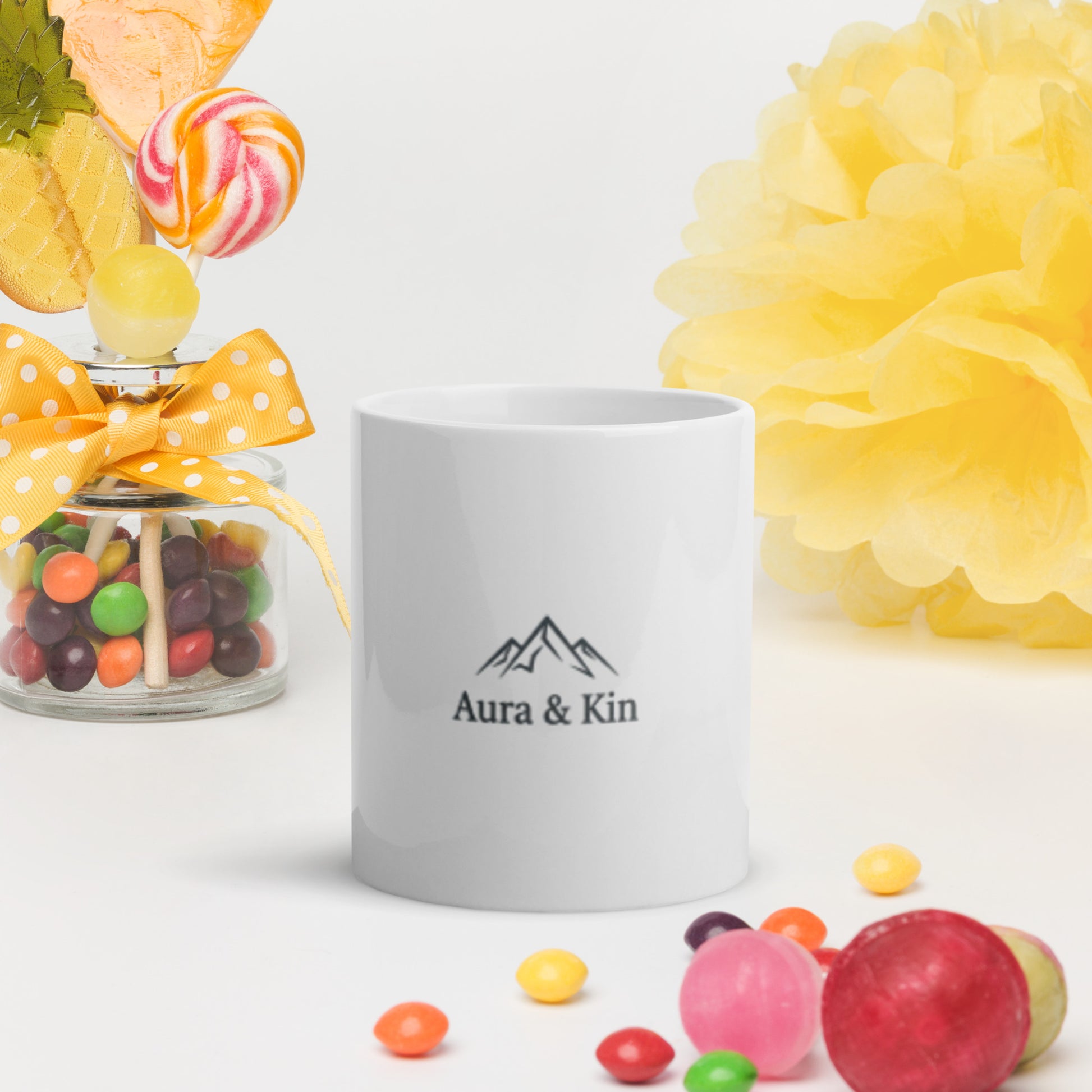 Aura & Kin Classic Mug – 11oz handle view